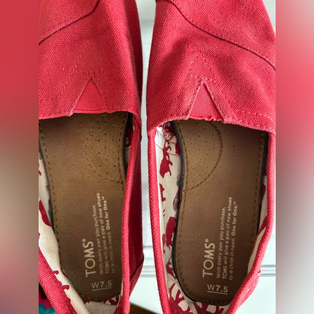 Toms Red Canvas Slip-on Shoes - Picture 5 of 6